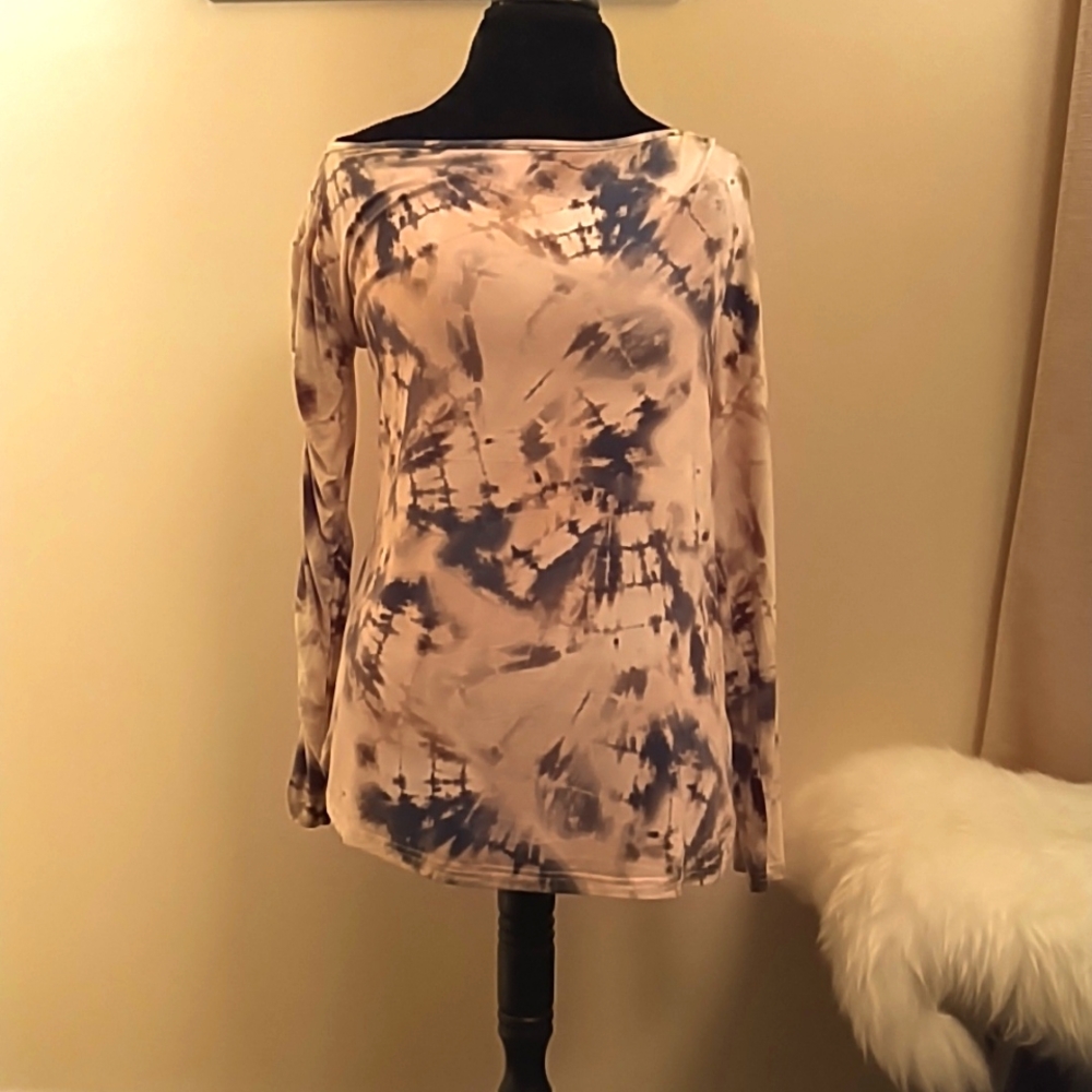 Off-the-shoulder Tie Dye Top